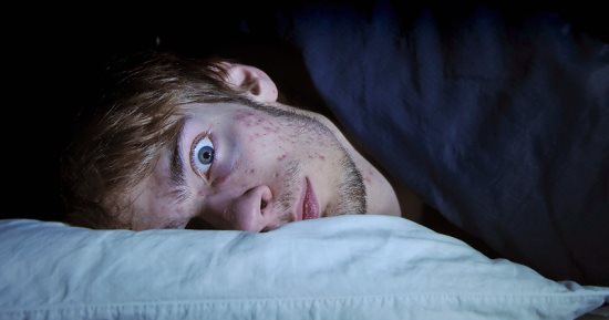ماذا سيحدث لعقلك وجسمك إذا توقفت عن النوم يومين فقط ؟
