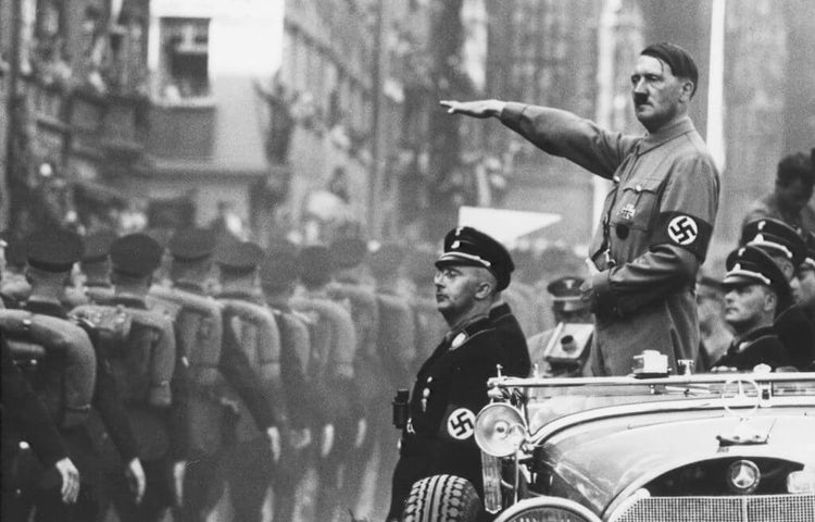 عشر حقائق ومعلومات غريبة عن أدولف هتلر