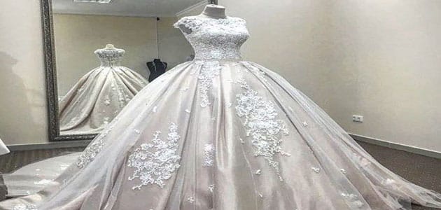 تفسيرات حلم فستان الزفاف للعزباء